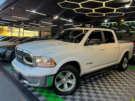 RAM CLASSIC 5.7 V8 GASOLINA LARAMIE CD 4X4 AUTOMÁTICO